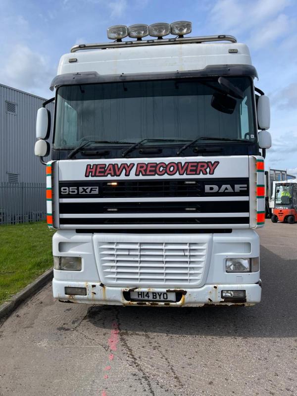 DAF 95 XF430 Space/Cab 6x2 Tag Axle for Sale Willenhall Commercials